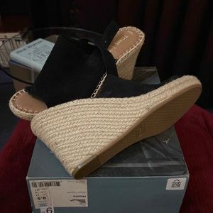 Toms Suede Wedges